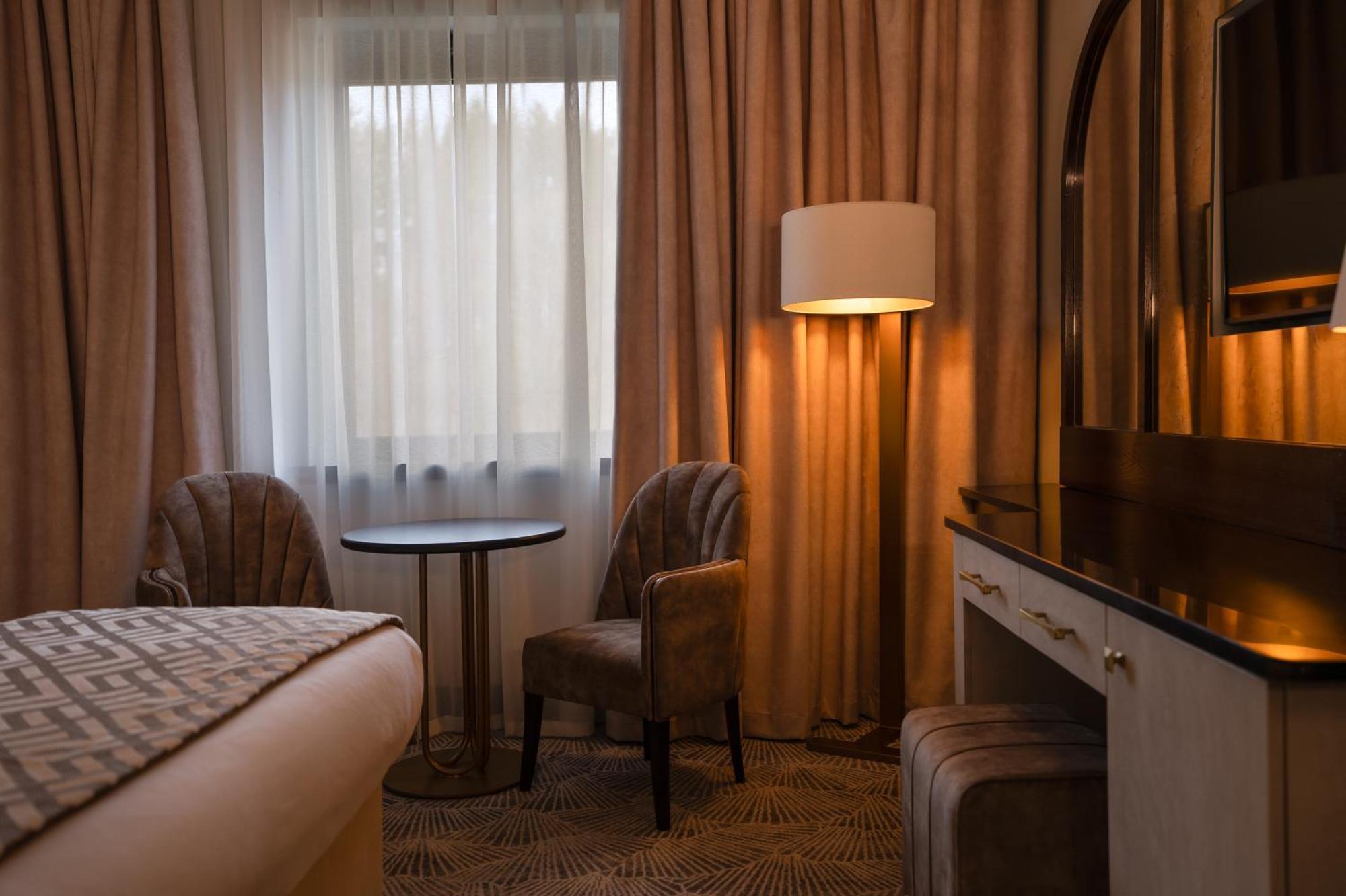 Crossbasket Castle Hotel & Restaurant High Blantyre Екстериор снимка