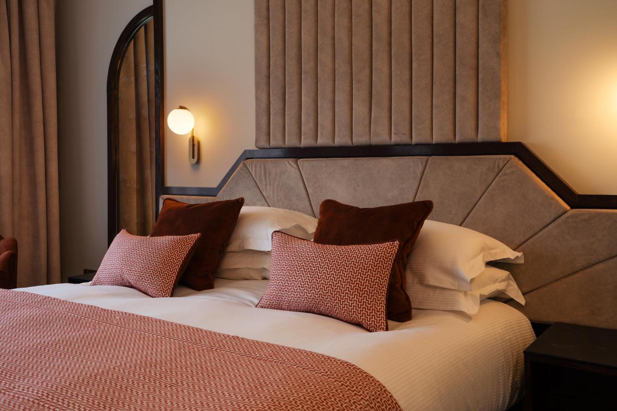 Crossbasket Castle Hotel & Restaurant High Blantyre Екстериор снимка