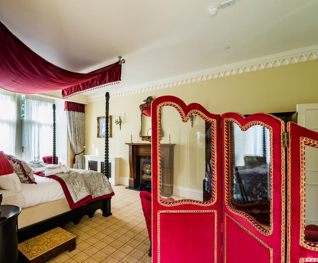 Crossbasket Castle Hotel & Restaurant High Blantyre Екстериор снимка