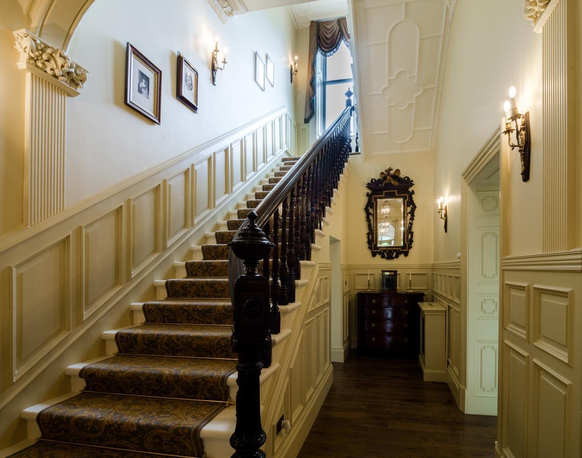 Crossbasket Castle Hotel & Restaurant High Blantyre Екстериор снимка