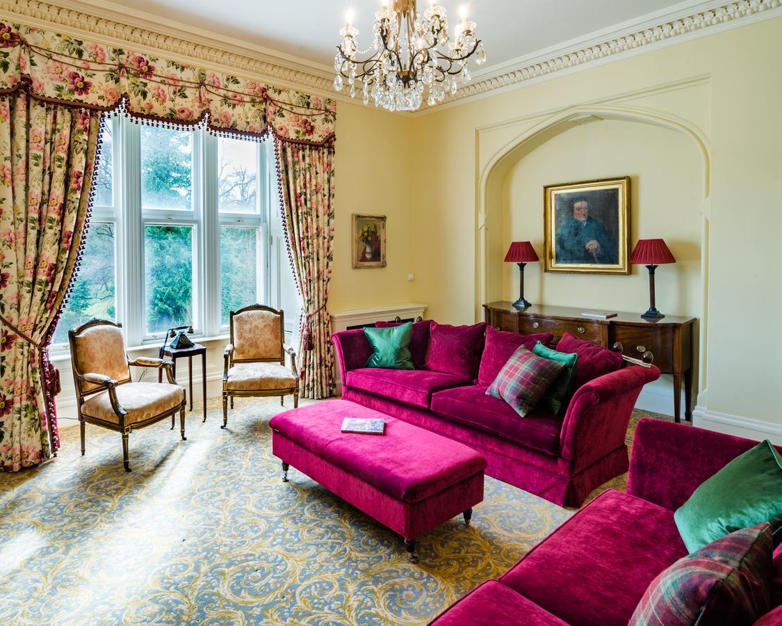 Crossbasket Castle Hotel & Restaurant High Blantyre Екстериор снимка