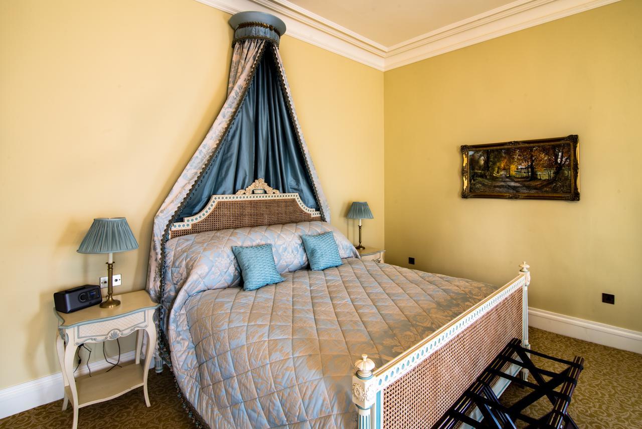 Crossbasket Castle Hotel & Restaurant High Blantyre Екстериор снимка