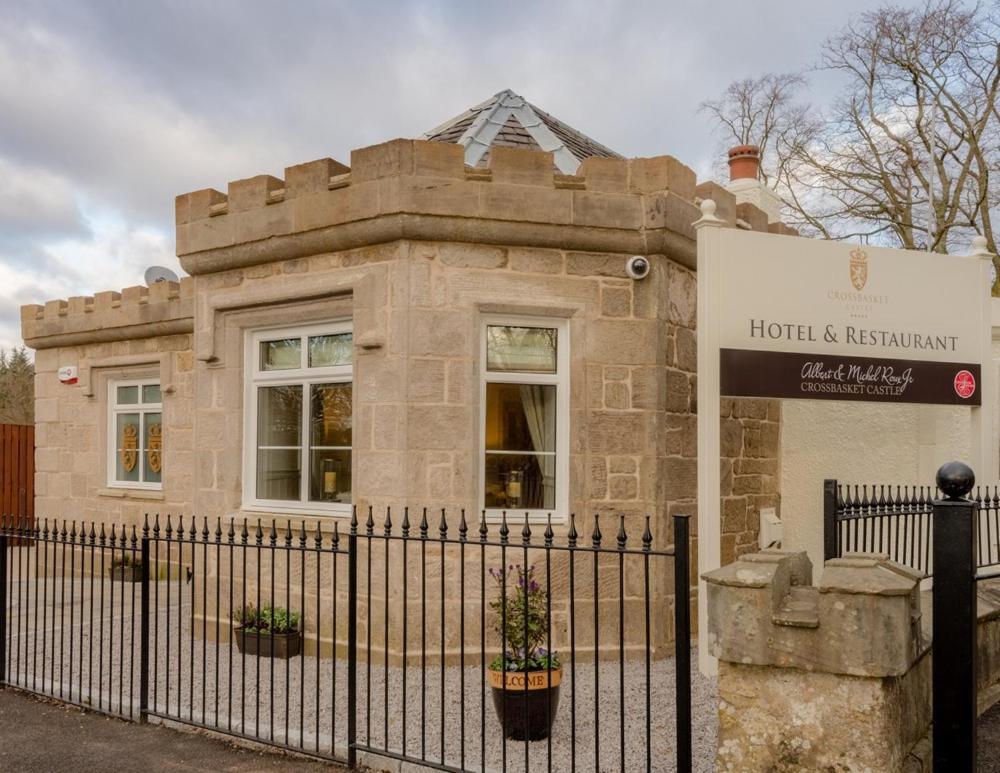 Crossbasket Castle Hotel & Restaurant High Blantyre Екстериор снимка